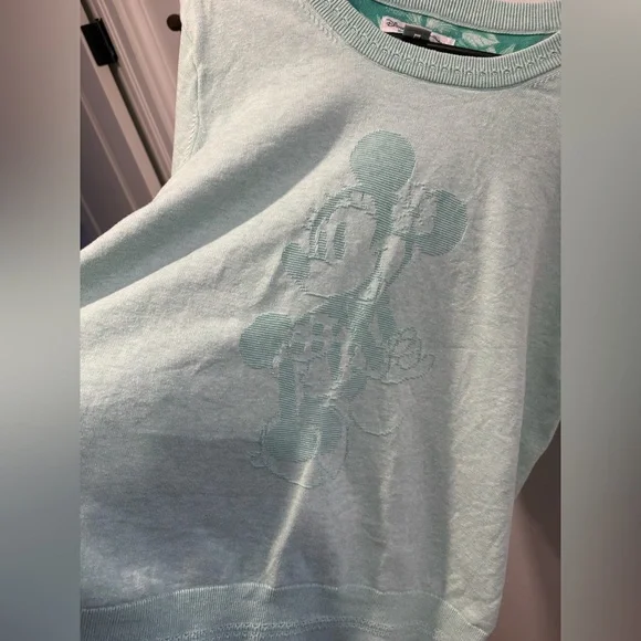 TOMMY BAHAMA DISNEY EDITION CREWNECK SWEATER - Picture 5 of 8